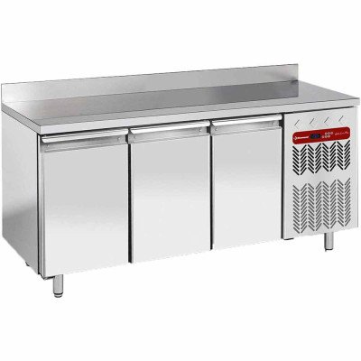 Refrigerated counter 3-door ventilated GN 1/1 wall Diamond TG3N/HA-R2